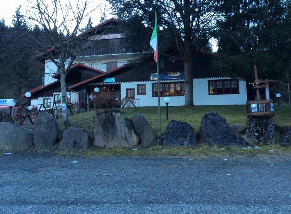 Hotel Valled'Oro Borno Exteriör bild