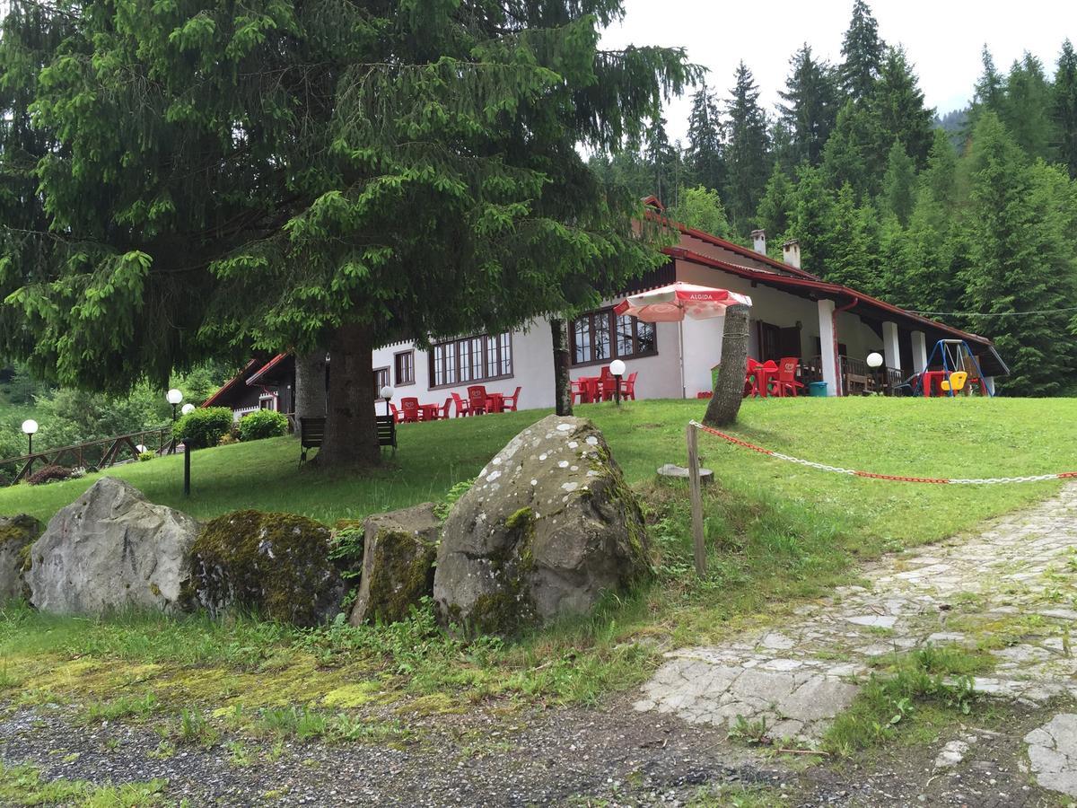 Hotel Valled'Oro Borno Exteriör bild